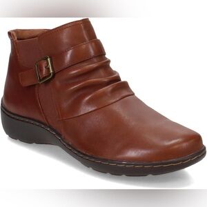 Clark’s Cora Rouched Brown Ankle Boots 9N